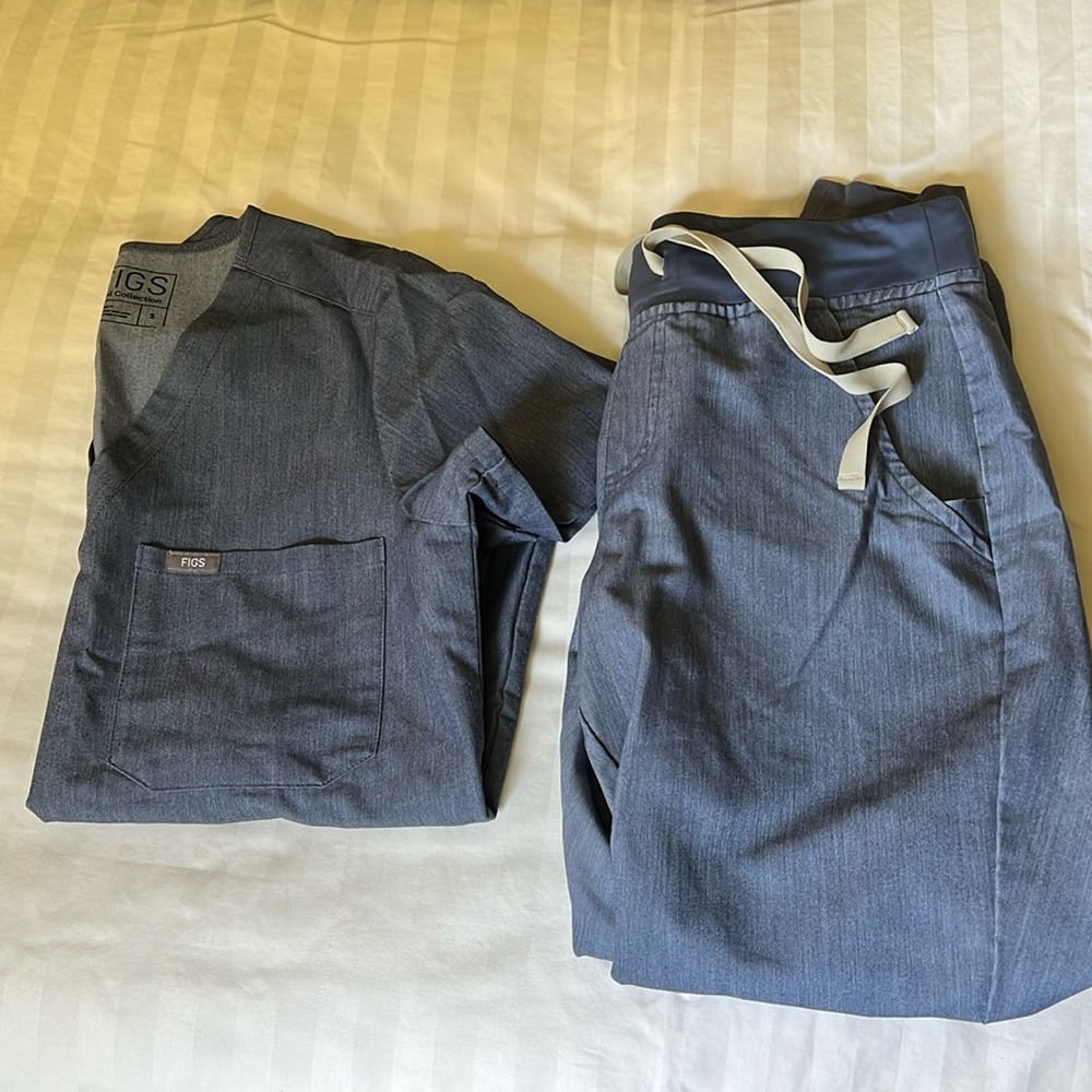 Figs scrub set